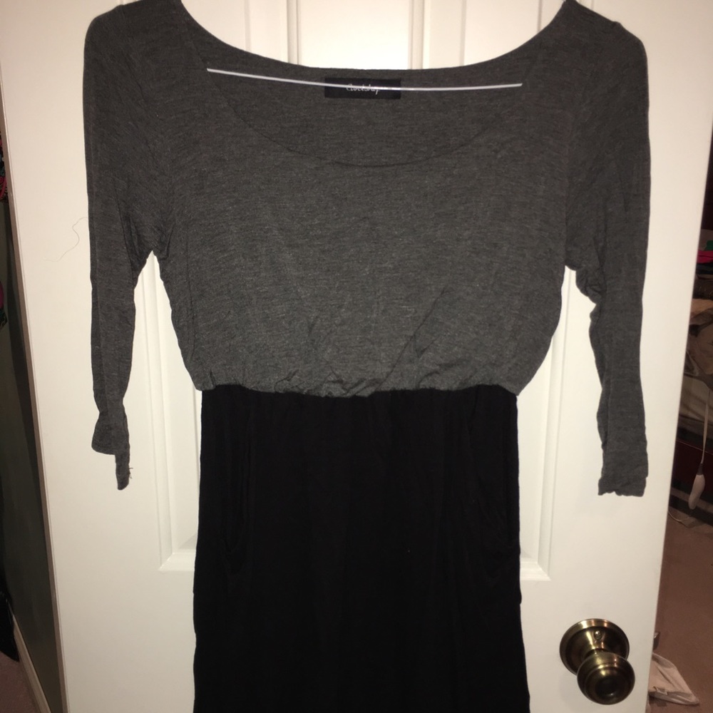 Dress - Picture 4 of 7